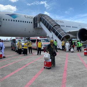 Ibadah Haji Usai, Kloter I Dembarkasi Makassar Tiba di Bandara Sulhas