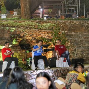 Wagub Emil Dardak dan Danny Pomanto Berbagi Pengalaman ke Anak Muda di Inspirational Talkshow YCC APEKSI Makassar