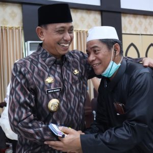 PPIH Embarkasi Makassar Apresiasi Kepedulian Bupati Wajo Terima Langsung Jamaah Haji Kloter 21