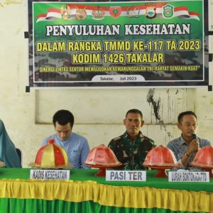 Kolaborasi Bersama Dinkes, Satgas TMMD di Takalar Gelar Penyuluhan Kesehatan