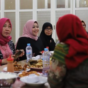Erna Rasyid Taufan Sambut Rombongan Istri TNI Sulsel