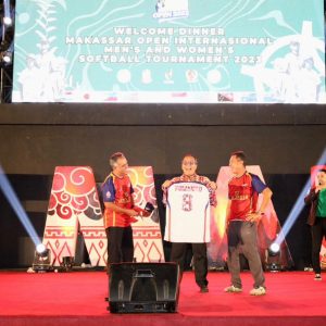 Danny Pomanto Jamu Makan Malam Peserta Makassar Open International Men and Women Softball Turnament