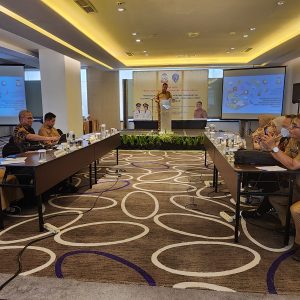 Buka Seminar Hasil Bahas Penerapan E-Commerce Pendekatan TAM bagi UMKM, Begini Arahan Sekban Litbang Makassar