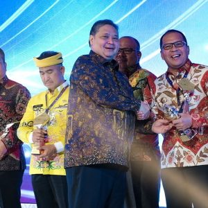 Alhamdulillah, Kota Makassar Terima Penghargaan TP2DD 2023 Kota Terbaik dan Program Unggulan P2DD Terbaik