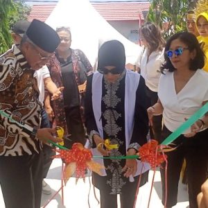 Taufan Pawe Resmikan Renovasi Makam Andi Mallarangeng