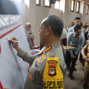 Kapolrestabes Makassar Hadiri Deklarasi Netralitas ASN Pemilu 2024