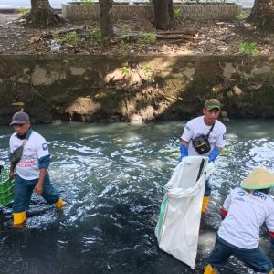 Peduli Lingkungan, BRI Gaungkan Bersih Sungai Hingga Bantu Bank Sampah
