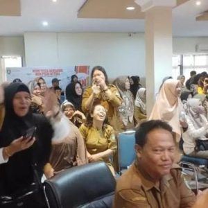 Keseruan Jajaran Bappeda Ikuti Lomba Nyanyi Daerah Rangkaian Porseni HUT Korpri ke-52