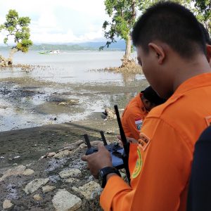 Basarnas Terbangkan Drone untuk Mencari Nelayan yang Hilang di Mamuju