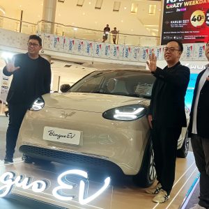 Mengaspal di Makassar, Wuling BinguoEV Percaya Diri Jadi First Car Milenial
