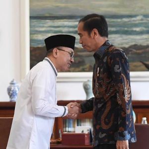 Retak dengan PDIP, Jokowi Gabung PAN?