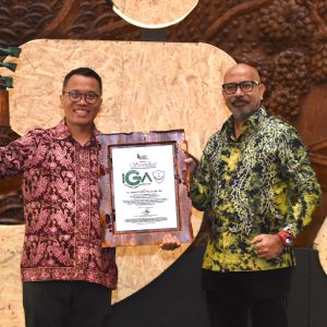 Program eSIM dan Edukasi Lingkungan Bawah Smartfren Raih Penghargaan Indonesia Green Awards 2024