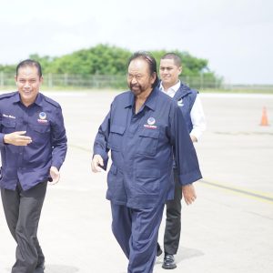 Ketua TPD AMIN Bali Jemput Langsung Surya Paloh di Bandara