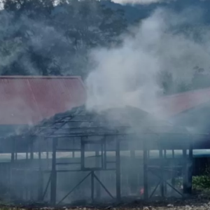 Posko Pemenangan PDIP di Wamena Papua Pegunungan Dibakar