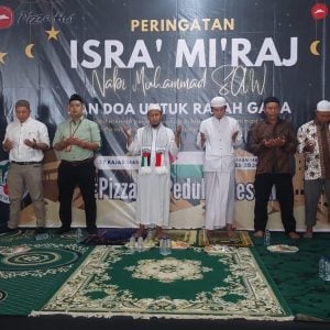 Manajemen Pizza HUT Indonesia dan PHD Gelar Isra Mi’raj dan Open Donasi untuk Palestina