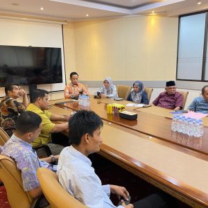 Perjuangkan Nasib Honorer Komisi I DPRD Wajo Sambangi Kantor BKN Makassar