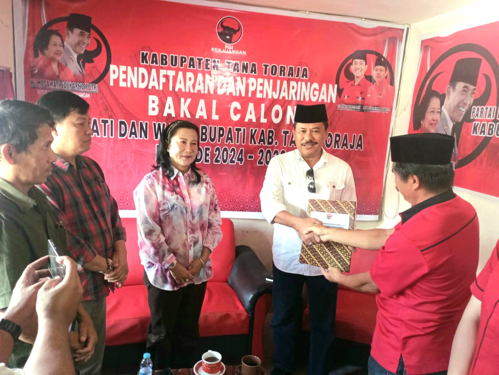 Ketua KIPRA Tana Toraja Daftar Balon Bupati Pada Partai PDIP