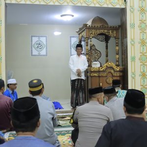 Pj Bupati Takalar Safari Ramadan di Masjid Nurul Galesong Utara