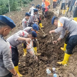Tim SAR Gabungan Kembali Temukan Dua Korban Longsor di Tana Toraja