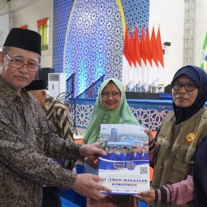 Unismuh Makassar Gelar Buka Puasa dan Berbagi Santunan 