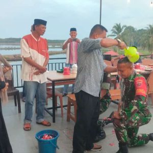 Begini Salah Satu Bentuk Perhatian dan Kepedulian Danramil 1407-15 Mare ke Personelnya