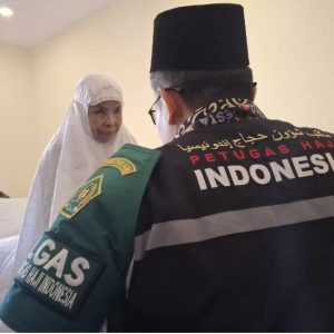 Niat Tulus dan Semangat Kuat Membawa Nenek Tunanetra 76 Tahun asal Parepare Bisa Berhaji