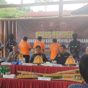 Ditpolairud Polda Sulbar Ringkus Tiga Tersangka Kasus Bom Ikan