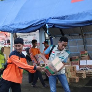 YBM PLN Salurkan 750 Paket Sembako untuk Korban Bencana Sulsel