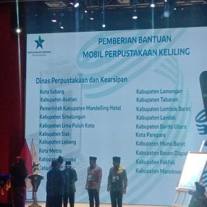 Wapres RI Serahkan Mobil Perpustakaan Keliling untuk Pemkot Parepare