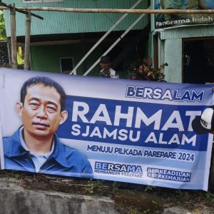 Dukungan Terhadap RSA Semakin Masif untuk Maju di Pilkada, Baliho Ketua DPC Demokrat Hiasi Rumah Warga