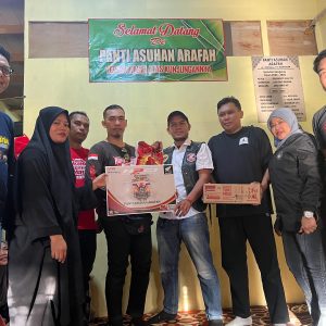 Honda PCX Club Indonesia Berbagi Kebahagiaan dengan Panti Asuhan Arafah Makassar