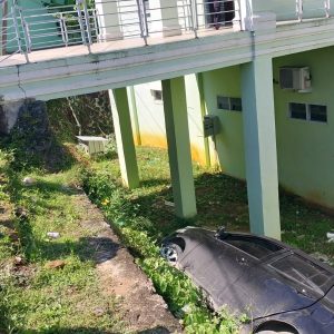 Mobil Pribadi Kades Tadui Jatuh di Kawasan RSUD Mamuju