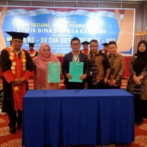 Bebas Dari Sanksi: STIMIK Bina Bangsa Kendari Bangkit Kembali “Wisuda Perdana”