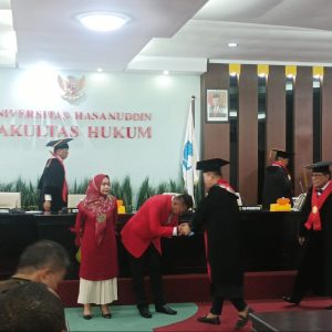 WaDek I Fakultas Hukum UIM Raih Gelar Doktor