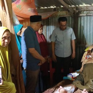 Bupati Takalar Kunjungi Warga Penderita Penyakit Lever dan Pembengkakan Hati di Polut