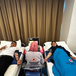 Rangkaian HUT ASTON Makassar yang ke-12 Tahun Diwarnai Donor Darah