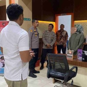 Pantau Pelayanan di MPP dan Satlantas, Tim Satgas Saber Pungli Sulsel Berkunjung di Parepare