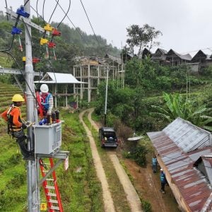 PLN Listriki 3.928 KK Warga Desa di Kecamatan Mappak dan Simbuang, Tana Toraja 