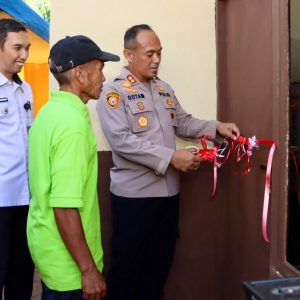 Peringatan HUT Bhayangkara Ke-78, Polres Takalar Renovasi Rumah Tak Layak Huni