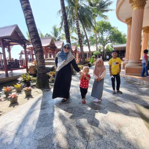 Nikmati Liburan Seru di Pantai Galesong yang Ramai Dikunjungi