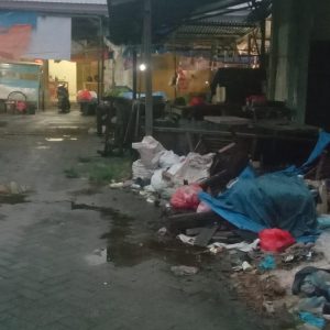 Warga Resah, Sampah Menumpuk di Pasar Sentral Takalar Menjelang Kunjungan Presiden Jokowi