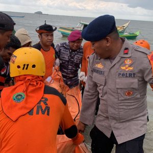 Terjatuh di Muara Sungai Sinjai, ABK KM Cahaya Madinah Ditemukan Tim SAR Gabungan