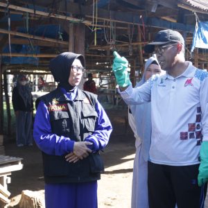 Wujudkan Kabupaten Sehat, Pj Bupati Takalar Pimpin Kerja Bakti di Pasar