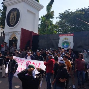 Keluarga PUS Minta Kadisdikbud Sulbar Tak Pelihara Preman