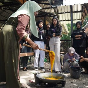 BPK Wilayah XVIII Sultengbar Gelar Workshop Menenun di Majene