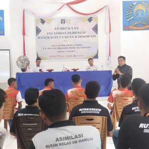 Rutan Kelas II B Mamuju Gandeng Sultan Ibrahim Florist Gelar Pelatihan Rangkaian Ucapan dan Dekorasi