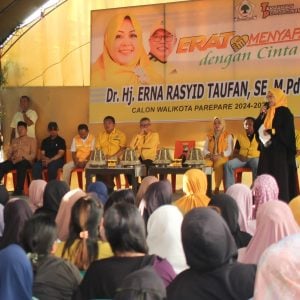 Erat Menyapa, Warga Watang Soreang Serukan Dukungan untuk Erna Rasyid Taufan sebagai Wali Kota Parepare
