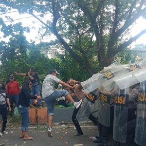 Massa Ricuh di Simulasi Sispamkota, Polres dan Brimob Parepare Tunjukkan Kesiapan Menghadapi Pilkada