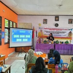 Dosen UNM Gelar Pelatihan Aplikasi Game Edukasi Wordwall Bagi Guru MI DDI REA Barat di Kabupaten Polman