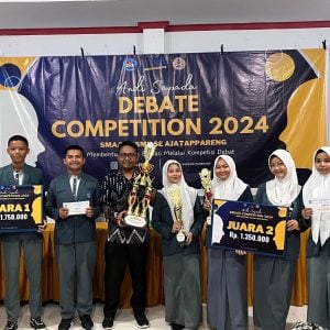 SMAN 7 Pinrang Kembali Menjuarai Lombat Debat Tingkat SMA se-Ajatappareng 